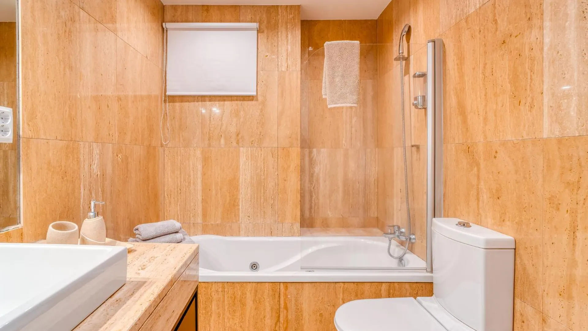 Pakisa - Three Bedroom Apartment Funchal  0*, Funchal (Madeira) Portugal