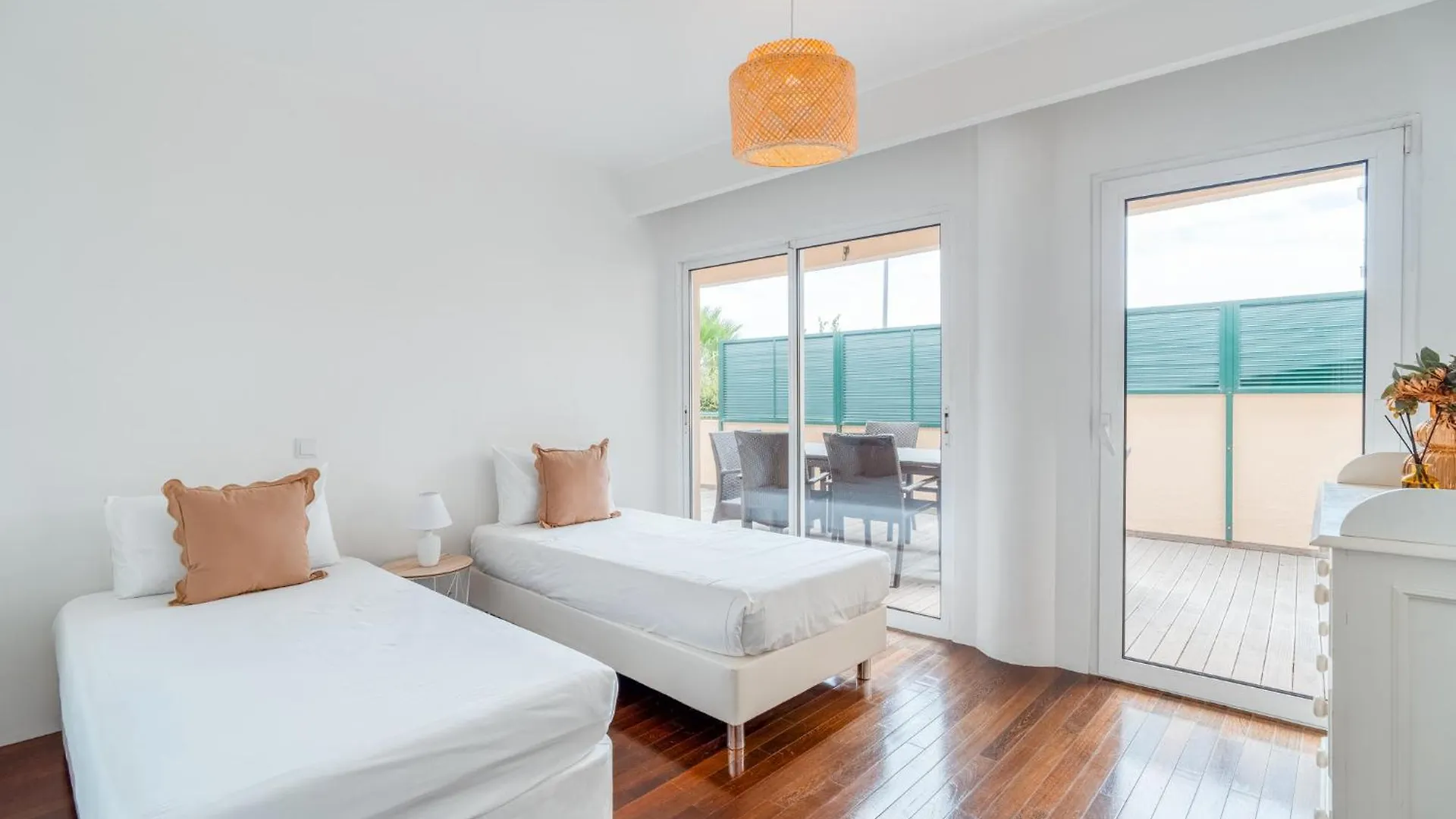 Pakisa - Three Bedroom Apartment Funchal  Funchal (Madeira)